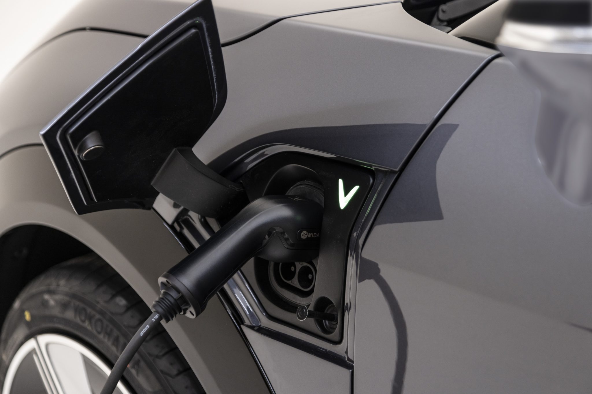 VinFast VF9 Charging