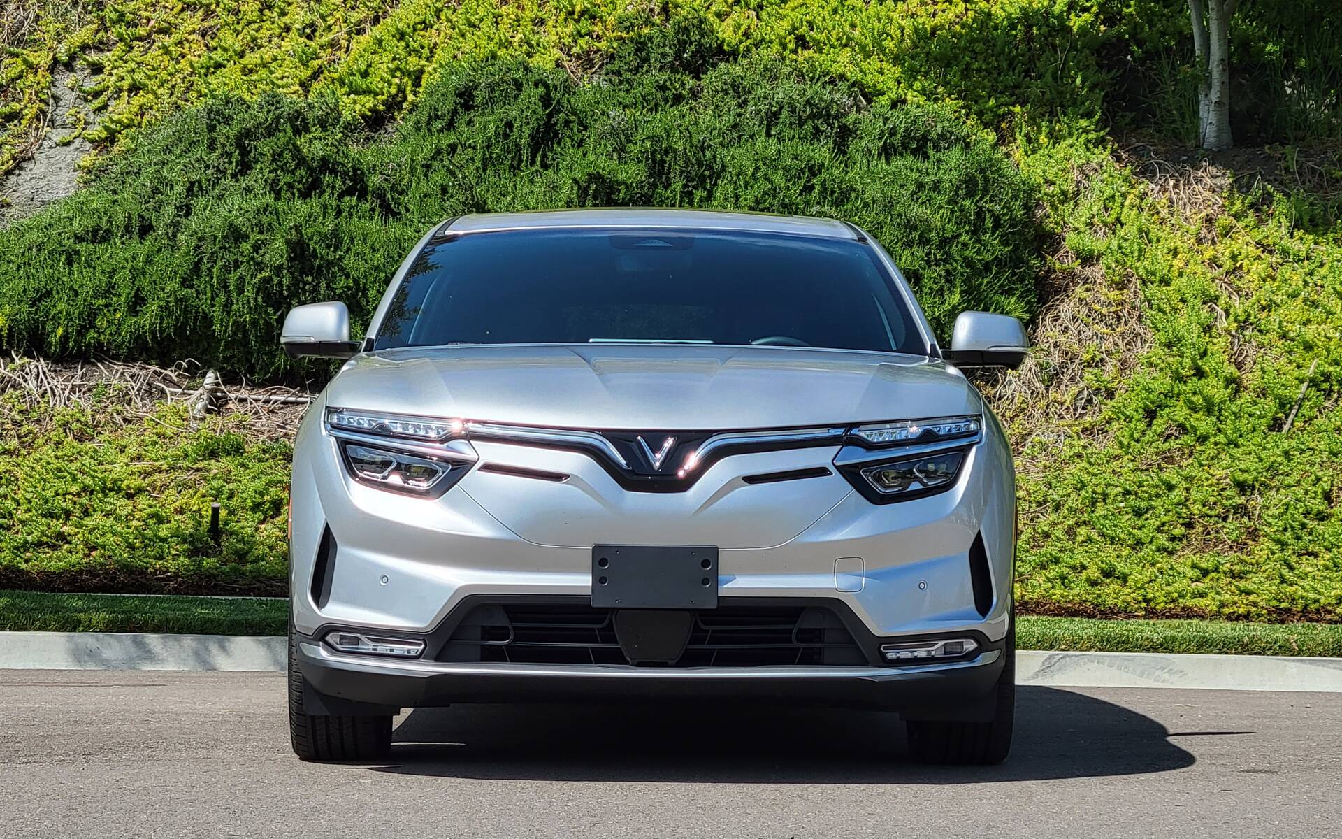 VinFast VF8 Plus Front End Grille Headlight View