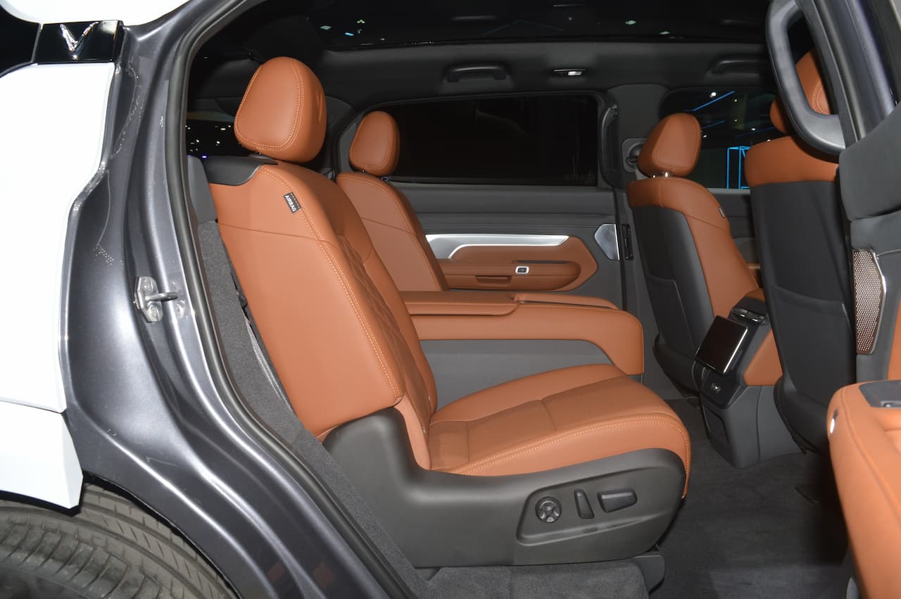 Second Row Seats in the 2025 VinFast VF9