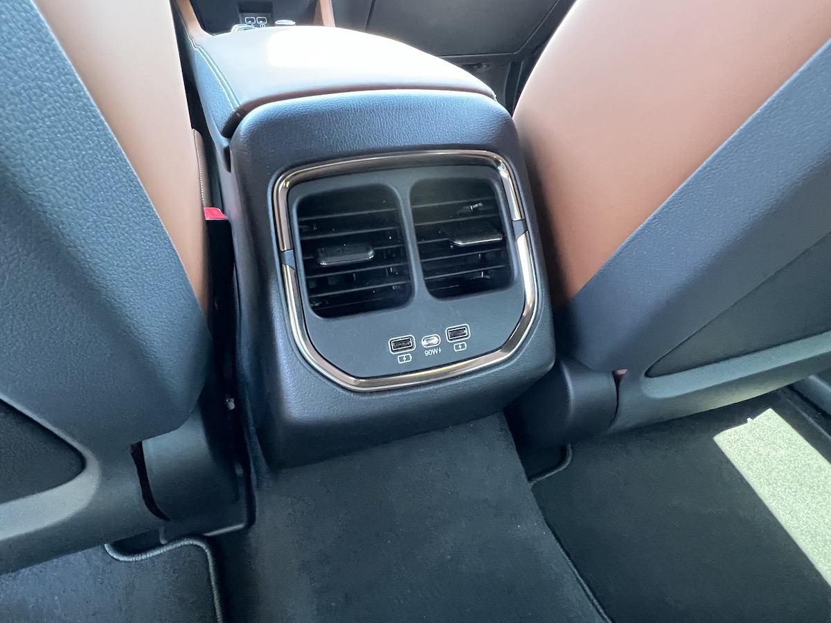 Vinfast VF8 Rear Seat Charging Ports