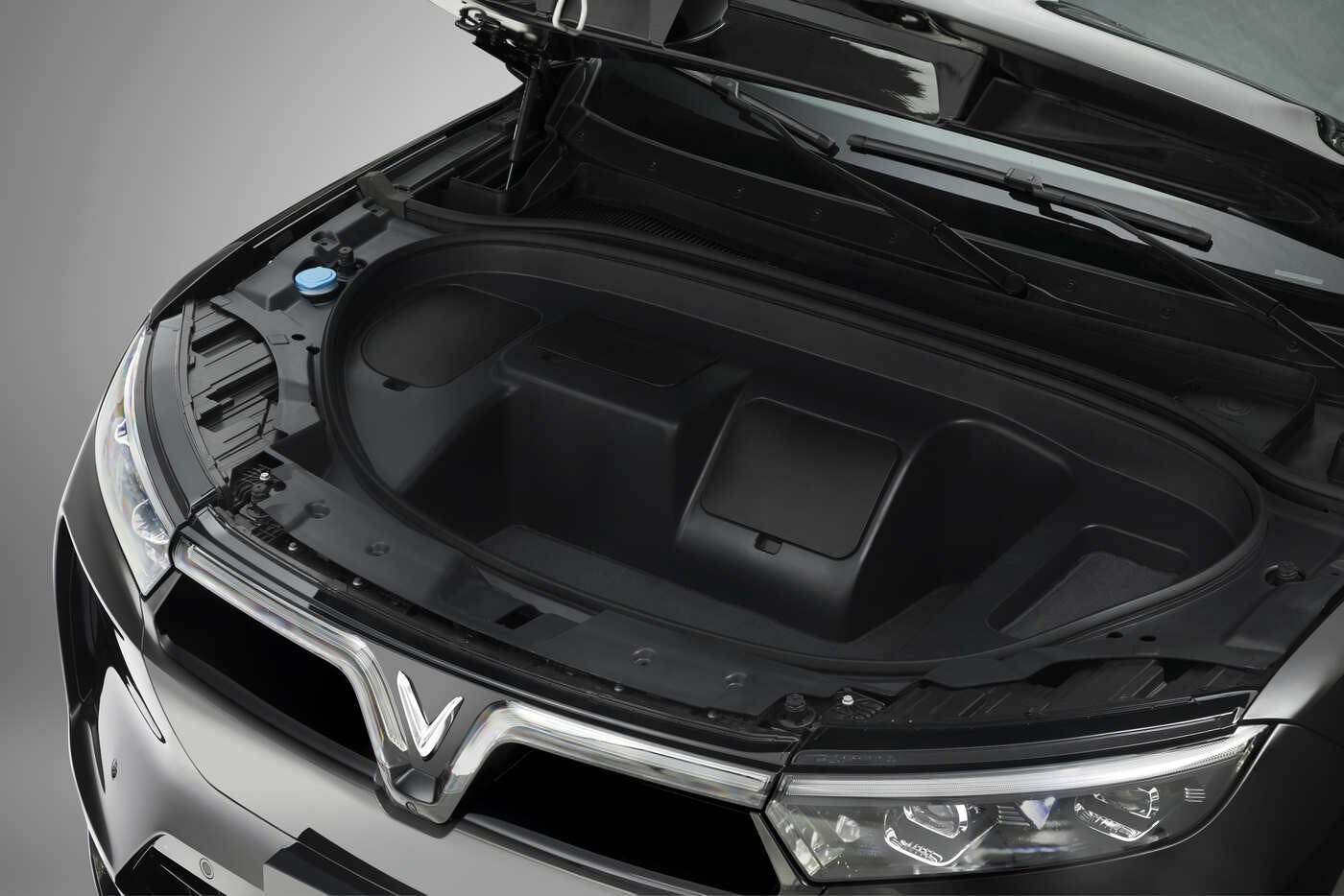 New VinFast VF9 Frunk