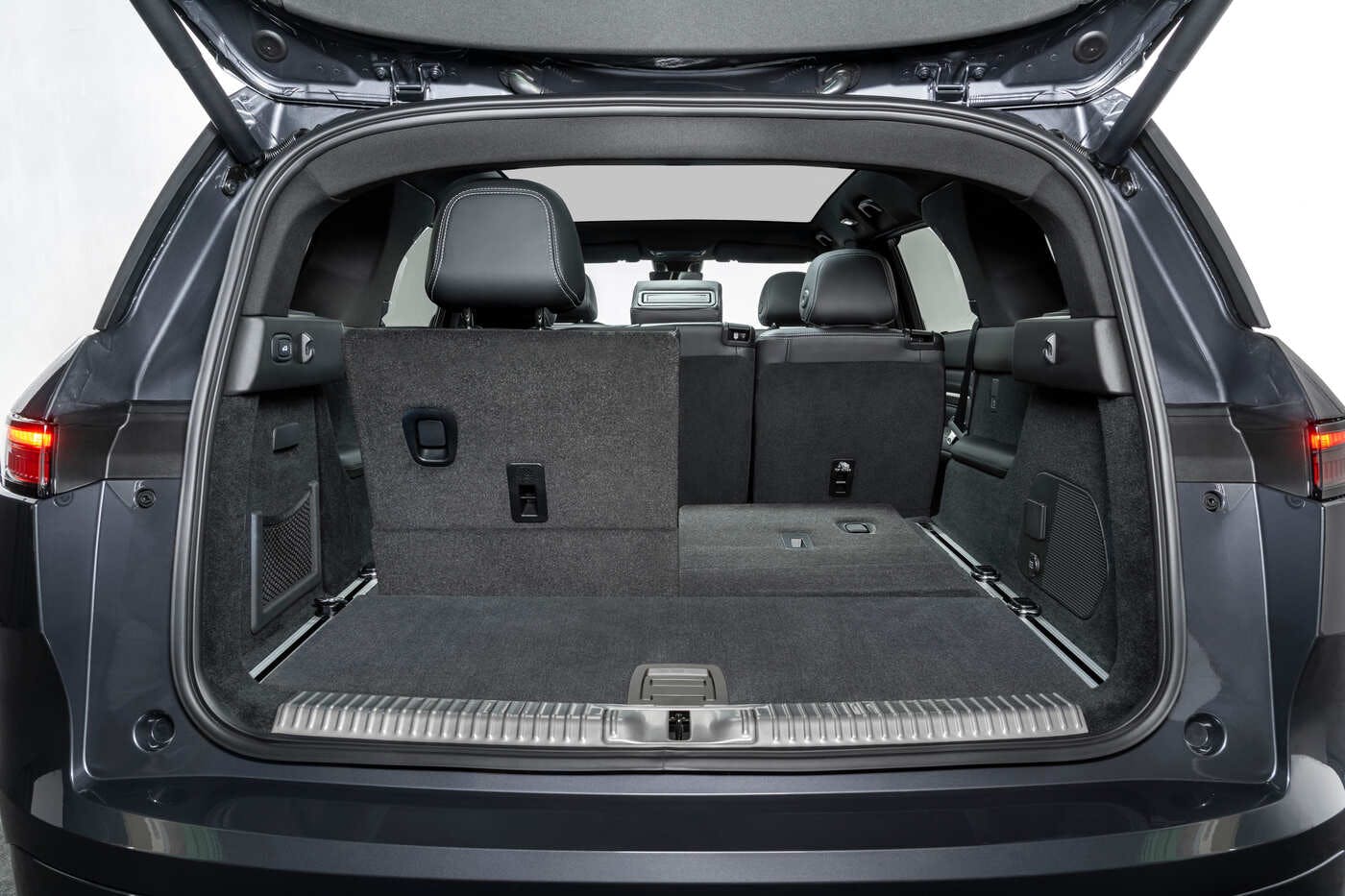 2025 VinFast VF9 Cargo Space