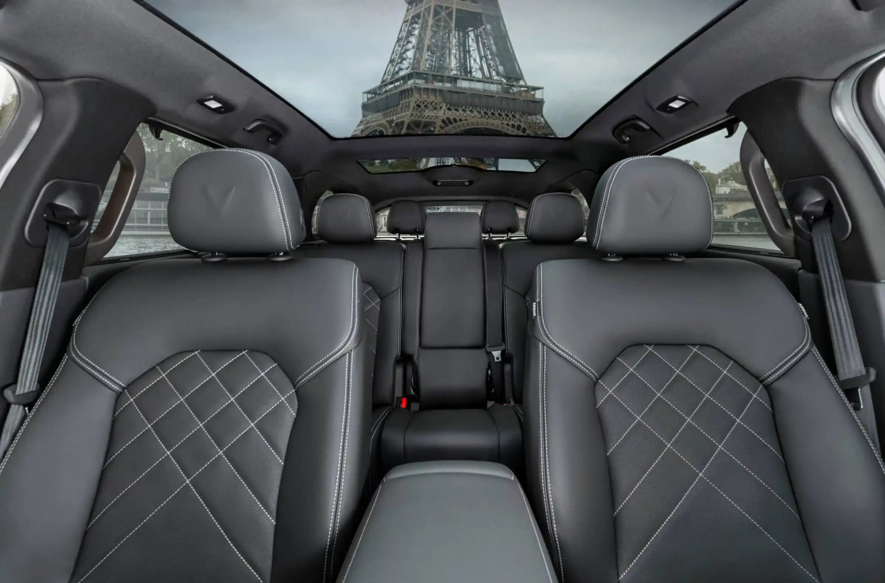 VinFast VF9 Seats with Panoramic Roof
