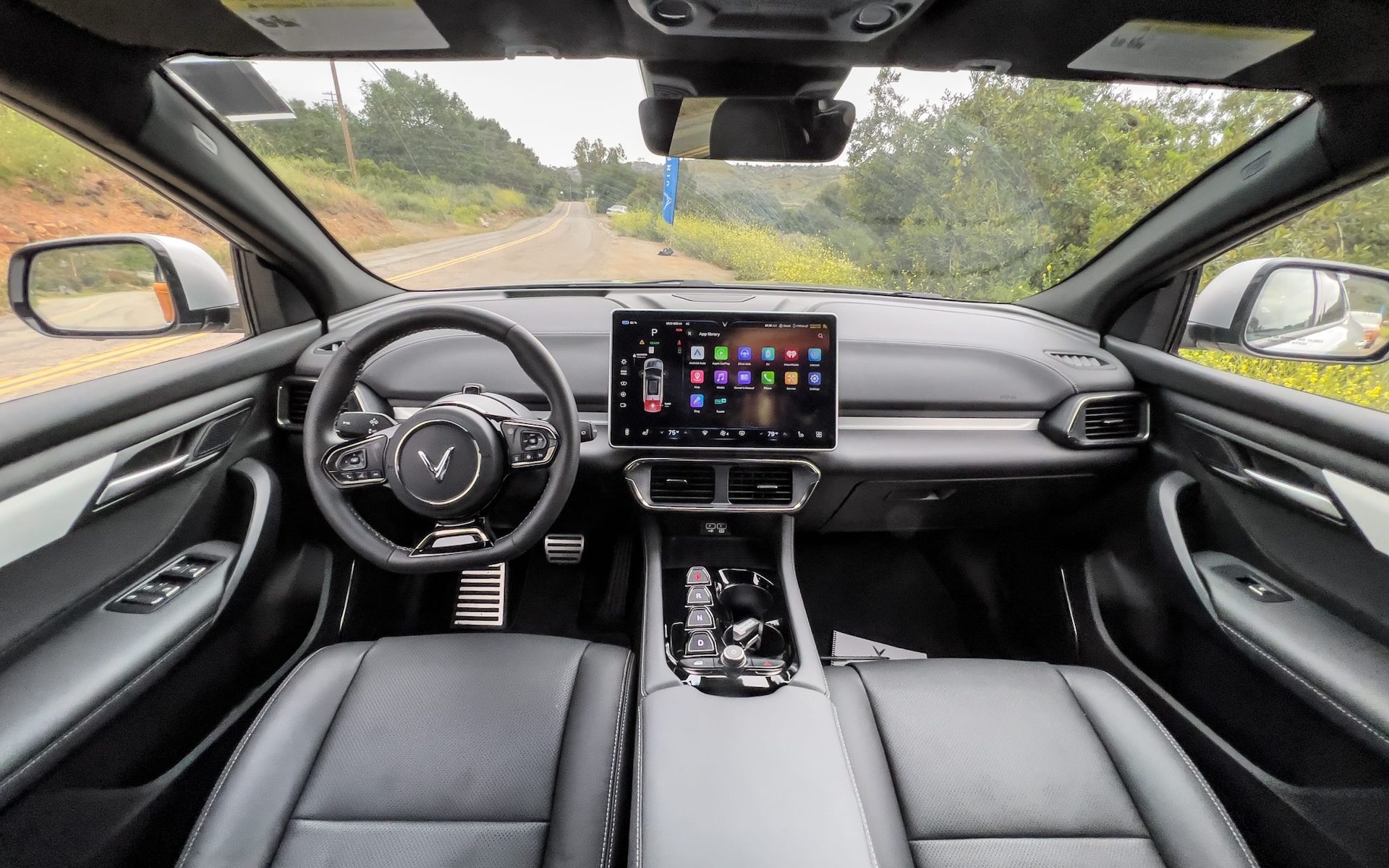 2025 Vinfast VF8 Plus Interior