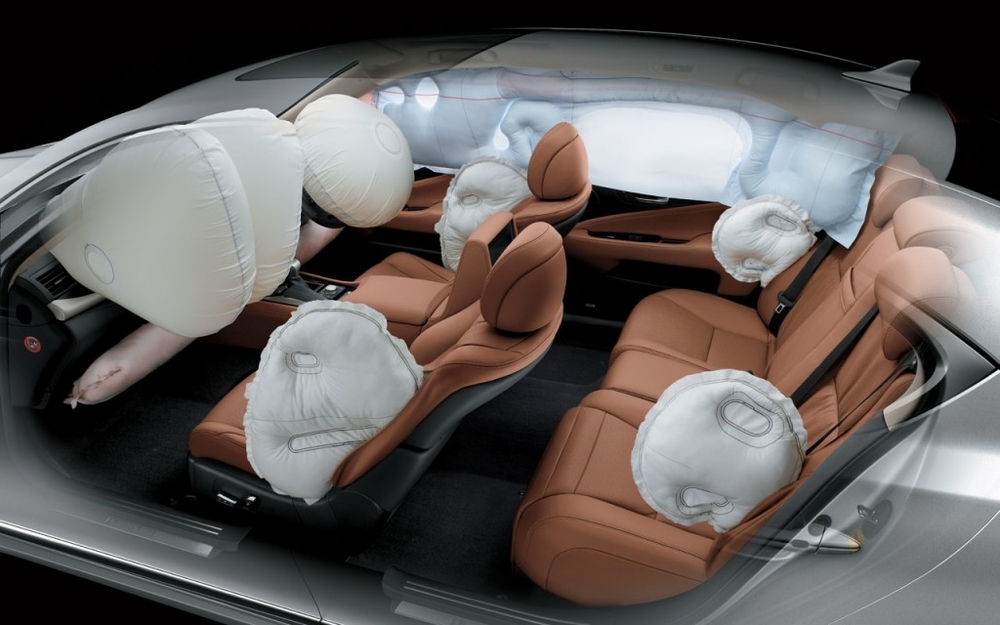 VinFast VF8 Interior with Airbags