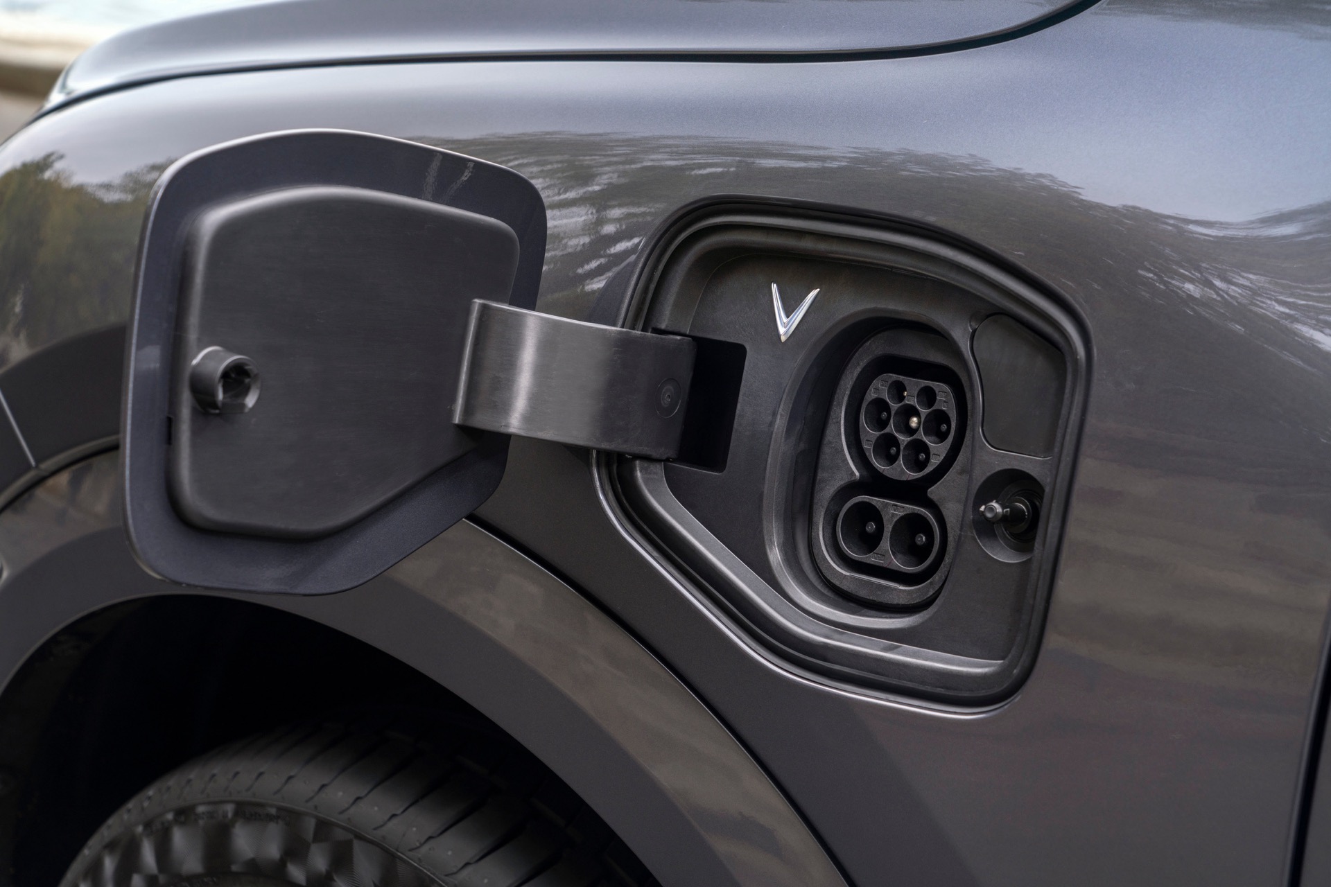 Vinfast VF9 Charging port